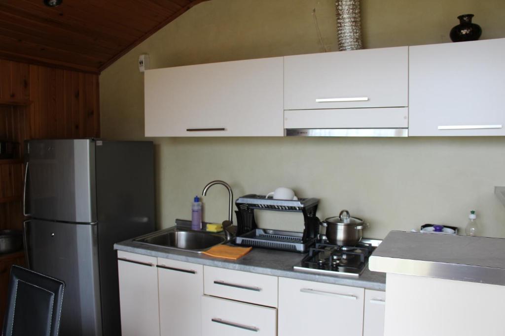 Cozy Home Mtsvane Kontskhi room 3